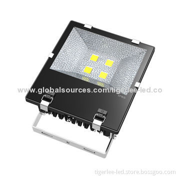 200W LED Floodlight with CE and RoHS Marks, IP65, Lifespan of 50,000 Hours, 3 Years Warranty
